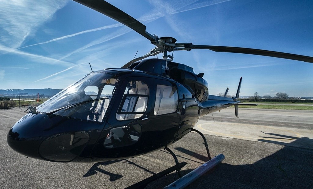 Hubschrauber-Flotte-air-dynamic-as355-außen