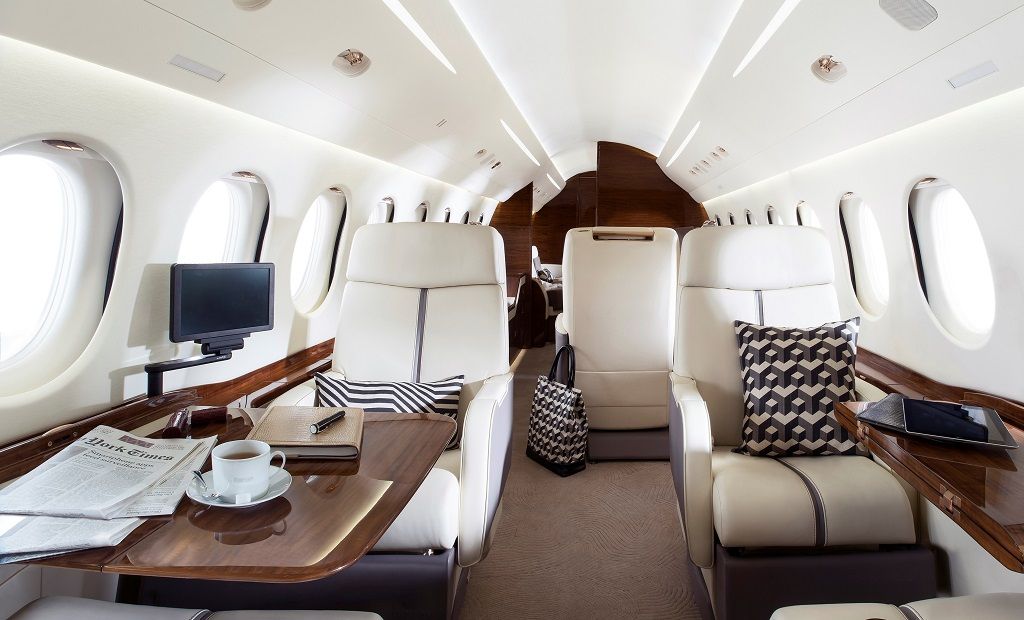 jet-fleet-air-dynamic-falcon7x-interior.jpg