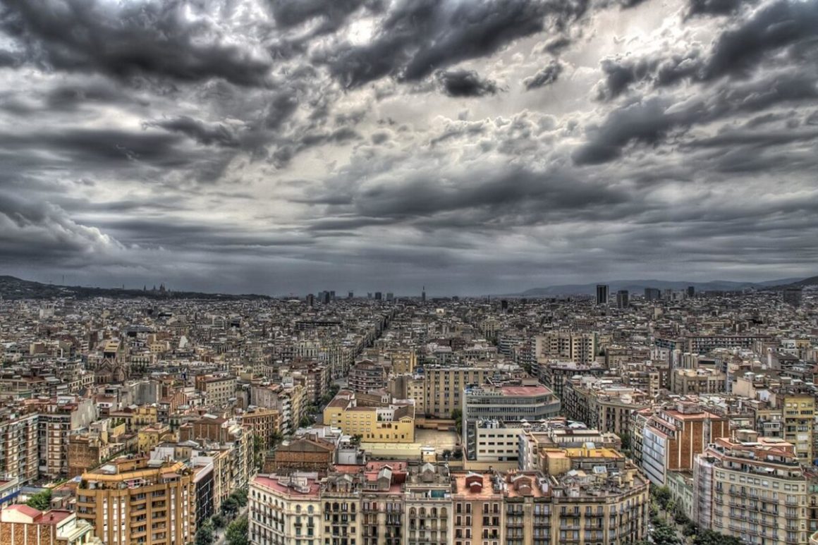 Barcellona cloudy